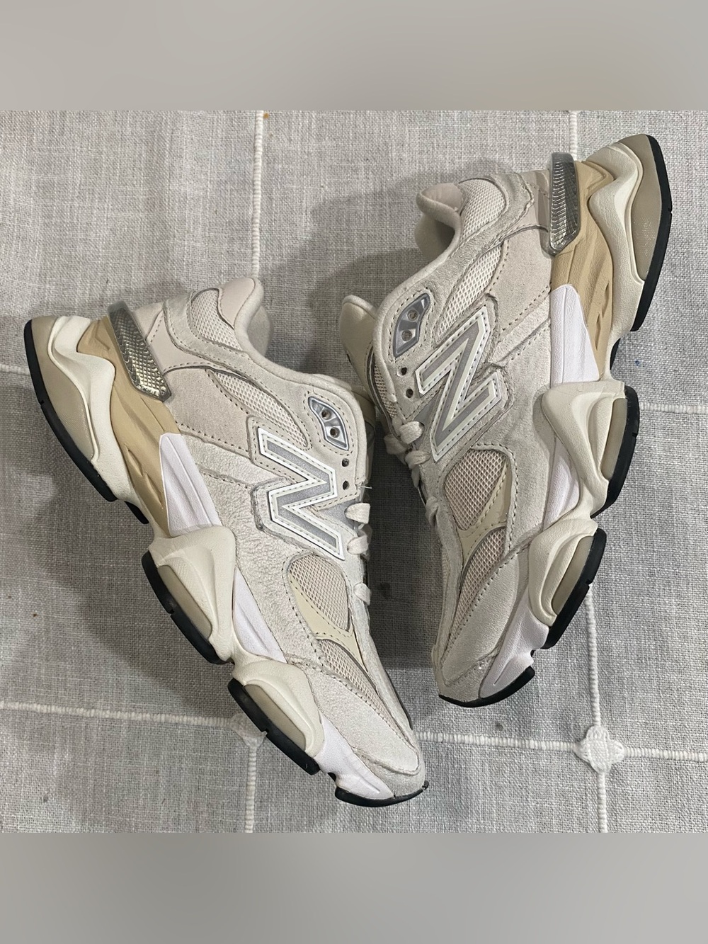 New Balance 9060 'Sea Salt Moonbeam' U9060WHT Men 4 / Women 5.5